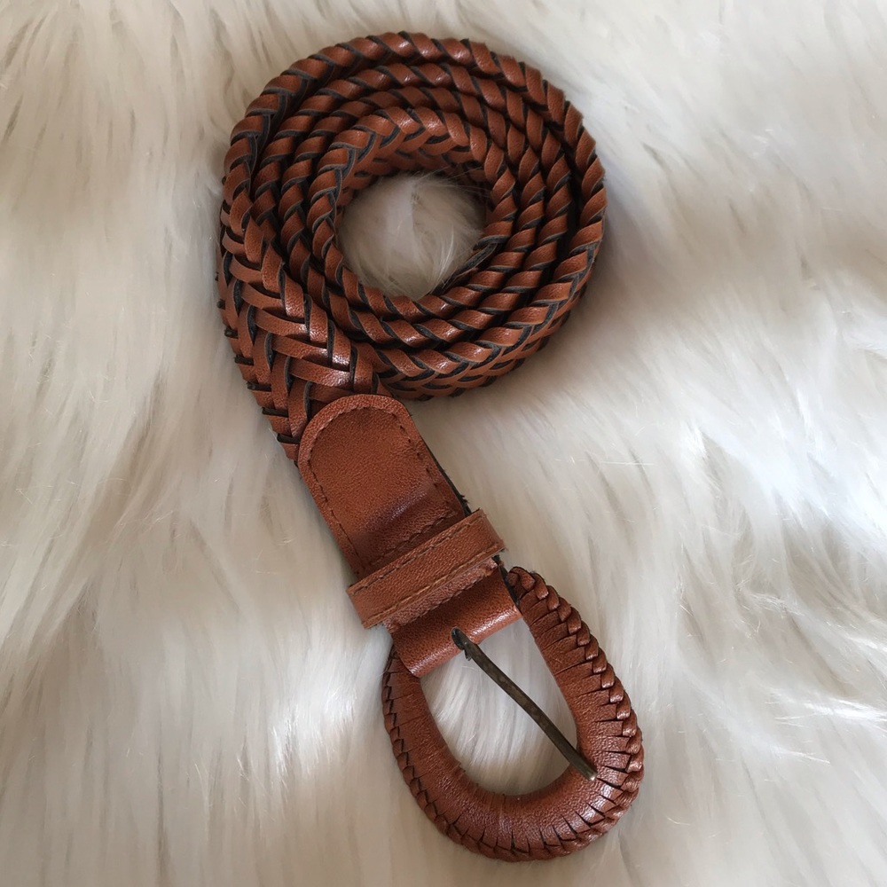 brown leather belt ✨